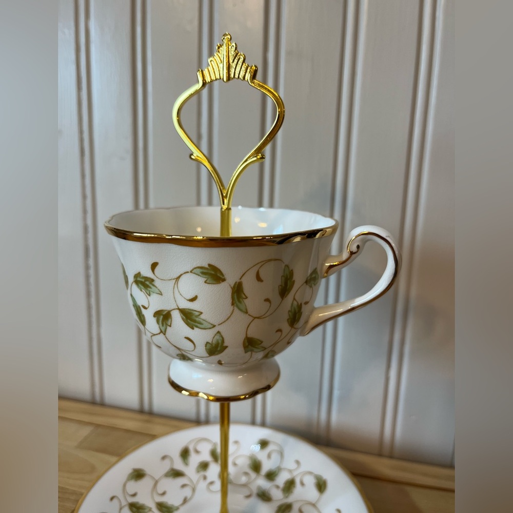 Vintage Tea Cup and Saucer Trinket Holder - Picture 7 of 11